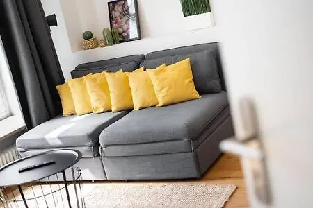 Oktoberfest Oasis For Up To 12 Apartment Munich